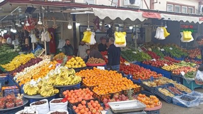 Fileler boş kaldı, etiketler uçtu: Pazar yangın yeri