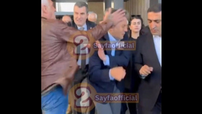 Özgür Özel'e AKM çıkışında saldırı