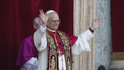 Papa 14. Leo’dan tarihi ziyaret!