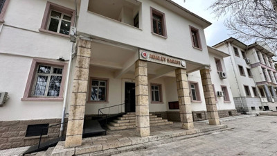 Eski Belediye Başkanı zimmet iddiasıyla gözaltına alındı