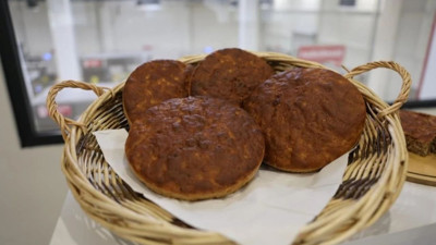 Kazılarda bulundu: 5 bin yıllık ekmek marketlerde satışa çıkarıldı