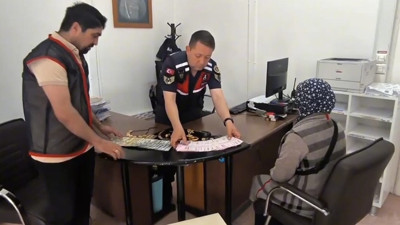 Jandarma kılığına girdi, altınları alıp kaçtı! Film gibi dolandırıcılık son anda çözüldü