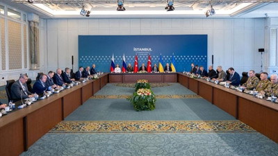 Çırağan'da barış trafiği: Rusya ve Ukrayna'dan ateşkes için yazılı şartlar