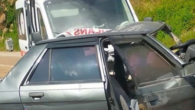 Adana’da feci kaza: Ambulansla çarpışan otomobilde 1 ölü, 3 yaralı