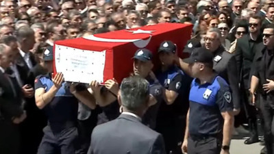 Ferdi Zeyrek’e veda: Manisa başkanını gözyaşları içinde uğurladı