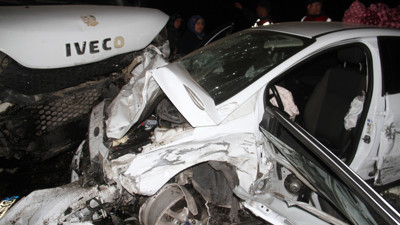 Konya'da feci zincirleme kaza! 3 araç birbirine girdi, 7 yaralı