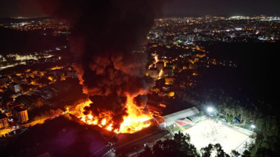 Çekmeköy’de fabrika yangını! Ekipler alarma geçti