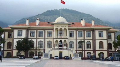 Manisa’nın Gördes ilçesinde zirai yangın! Havadan ve karadan müdahale ediliyor