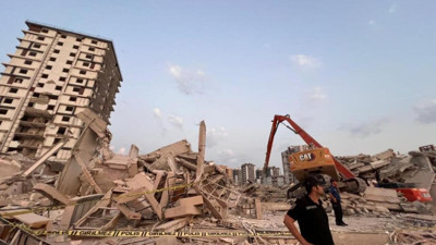 Kahramanmaraş'ta iş makinesi operatörü göçük altında kaldı!