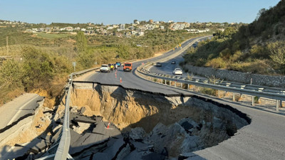 Söke–Kuşadası kara yolunda çökme! Trafik tek yön kapatıldı