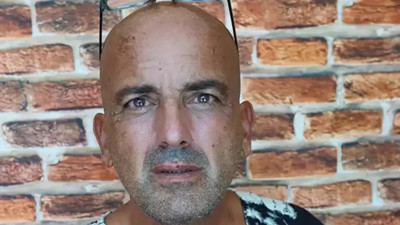 Türk kaptan akıntıya karşı yüzerek hayata tutundu