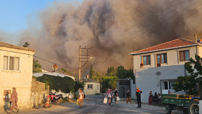 Çanakkale’de orman yangını büyüyor: 5 köy tahliye edildi