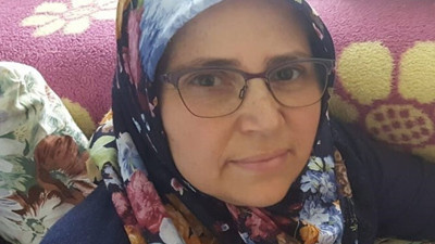 İzmir’de feci olay: Sahipsiz köpeklerden kaçarken otomobilin altında kaldı