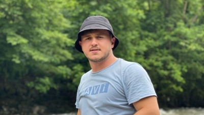 Tutukluk yapan silahı ateş aldı! 23 yaşındaki genç hayatını kaybetti