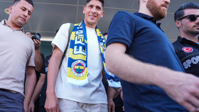 Yıldız futbolcu özel uçakla geldi: Edson Alvarez artık Fenerbahçe’de