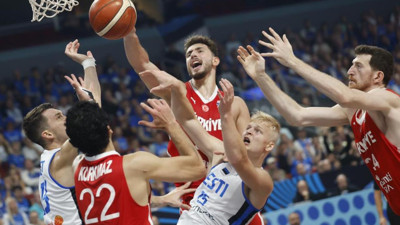 12 Dev Adam'dan gövde gösterisi: Avrupa Şampiyonası'nda 4'te 4 yaptılar!