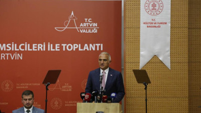 Bakan Ersoy’dan rekor hedef: “Turizm gelirinde 64 milyar dolara emin adımlarla ilerliyoruz”