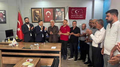 Diyarbakır'da İYİ Parti'nin ilçe teşkilatı AK Parti'ye geçti