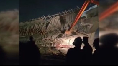 Irak’ın Kerbela kentinde köprü çöktü! 2 kişi hayatını kaybetti