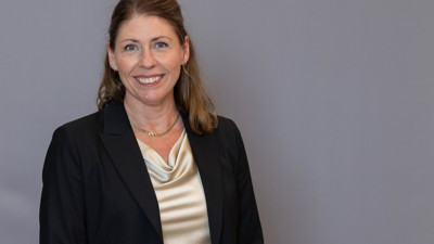 Canlı yayında şok anlar! Sağlık Bakanı basın toplantısında bayıldı