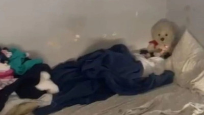 6 yaşındaki kız doğumundan beri odada kilitli tutuldu: Kurtarıldı!