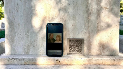 Artık mezar taşlarında QR kod var: Fotoğraf, video ve anılar tek tıkla erişilecek