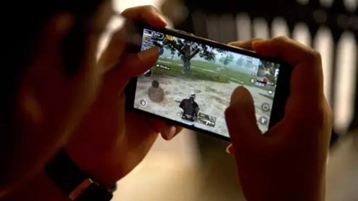 Kan donduran cinayet: Oyun bağımlısı genç annesini ve kardeşlerini öldürdü