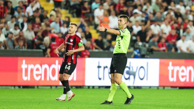 Samsunspor’dan Gaziantep FK maçındaki hakem kararlarına sert tepki! “Emeklerimiz heba oldu”