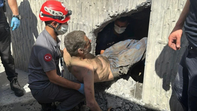 Beyoğlu’nda inanılmaz olay: Günlerce duvar arasında mahsur kaldı