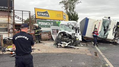 Tekirdağ’da feci kaza: İşçi servisiyle kamyon çarpıştı, ölü ve yaralılar var