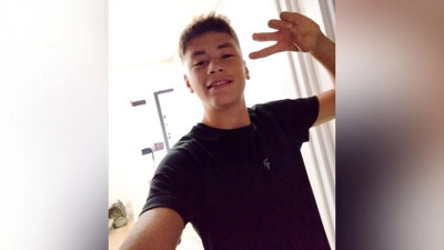 Ayağına bastığı için öldüresiye dövüldü: Çanakkale'de 14 yaşındaki çocuk yaşam savaşı veriyor!