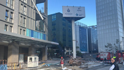 Şişli’de korku dolu anlar: İnşaat vincinin kolu öğrenci yurduna devrildi!