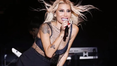 İrem Derici gözaltında! Ünlü şarkıcı uyuşturucu iddiasıyla gözaltına alındı