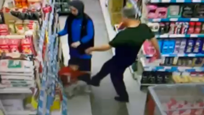 Eskişehir’de çocuğunu markette defalarca tekmelemişti! O baba gözaltına alındı