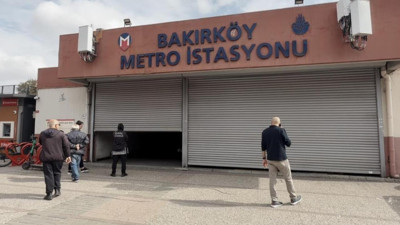 Bakırköy metro istasyonunda acı olay: Raylara atlayan yolcu hayatını kaybetti
