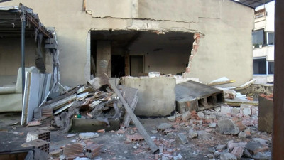 Küçükçekmece'de patlama! Bina ruhsatsız ve iskansız çıktı