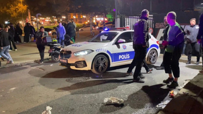 Derbi koreografisi kana bulandı: Taraftar kavgasında silah çekildi, 1 kişi ağır yaralı