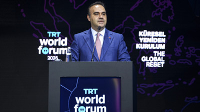 Sanayi ve Teknoloji Bakanı Kacır, TRT World Forum 2025'te konuştu: 'Türkiye yalnızca kullanıcı değil, geliştirici olacak'