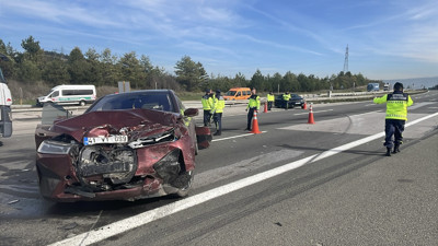 Anadolu Otoyolu'nda feci kaza: 1 çocuk hayatını kaybetti, 4 kişi yaralandı