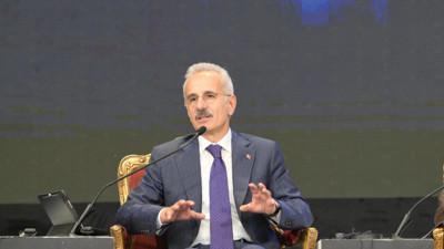 Bakan Uraloğlu Mısır'da Türkiye'nin ulaştırma vizyonunu anlattı