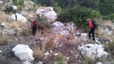 Antalya’da dağ yürüyüşü kabusa döndü: Mahsur kalan iki genç JAK ve AFAD tarafından kurtarıldı