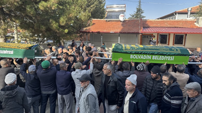 Fatih’te zehirlenme şüphesiyle ölen anne ve 2 çocuğu Afyonkarahisar'da toprağa verildi!