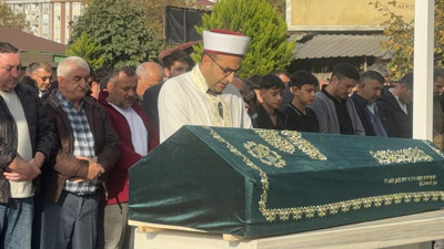 Esenyurt’ta korkunç iddia: 13 yaşındaki Eren döner yedikten sonra yaşamını yitirdi!