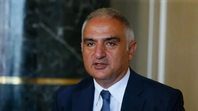 Bakan Ersoy duyurdu: Türkiye'de ilk 10 ayda ziyaretçi sayısı 55 milyonu geçti