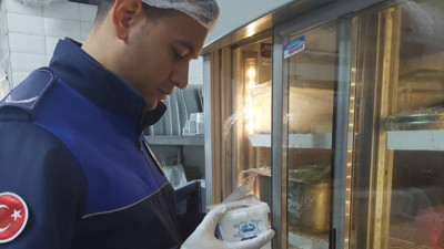 Marmaris’te gıda skandalı! 2019 tarihli ürünler ele geçirildi