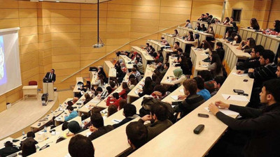 Üniversiteler 3 yıla mı iniyor? YÖK'ten Meclis'teki soru önergesine yanıt