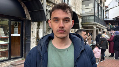 Altın haberi yapan gazeteci, kuyumcunun saldırısına uğradı