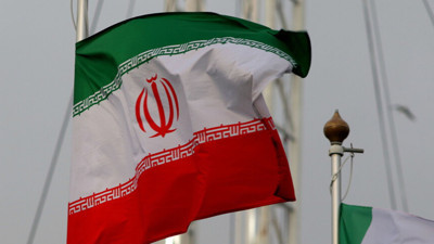 İran Savunma Konseyi'nden olası saldırılara karşı Hürmüz Boğazı ve Basra Körfezi'ni kapatma uyarısı