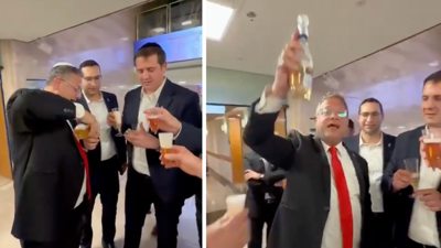 İsrail Meclisi'nde Filistinlileri hedef alan idam yasası şampanya ile kutlandı