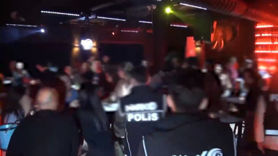 Kadıköy'de dev operasyon! 12 eğlence mekanı ve işletmeye uyuşturucu operasyonu: 107 gözaltı kararı